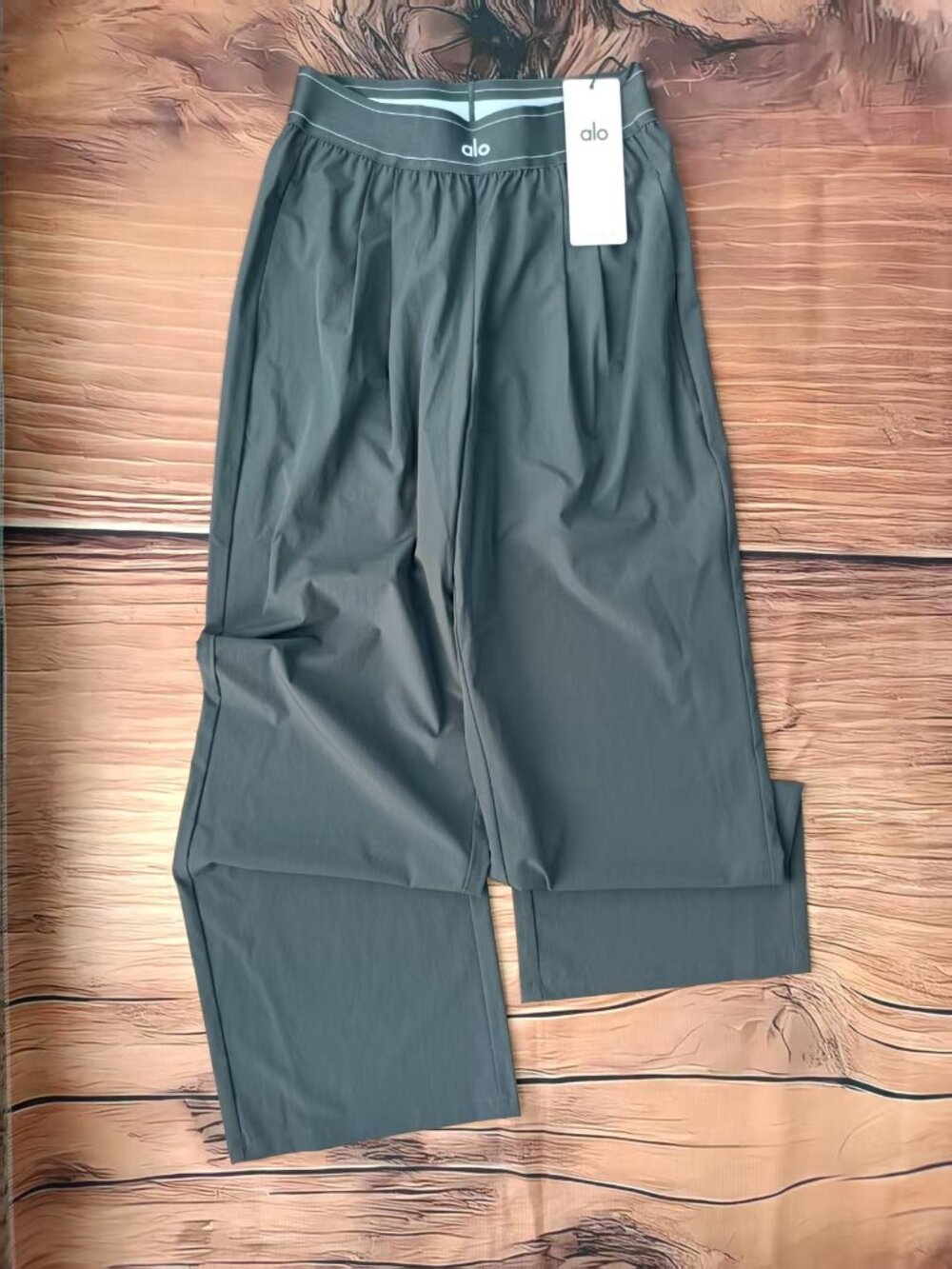 🎬Alo Yoga Suit Up Trouser Dark Grey Regular 30 Inseam ✨ - Picture 9 of 11